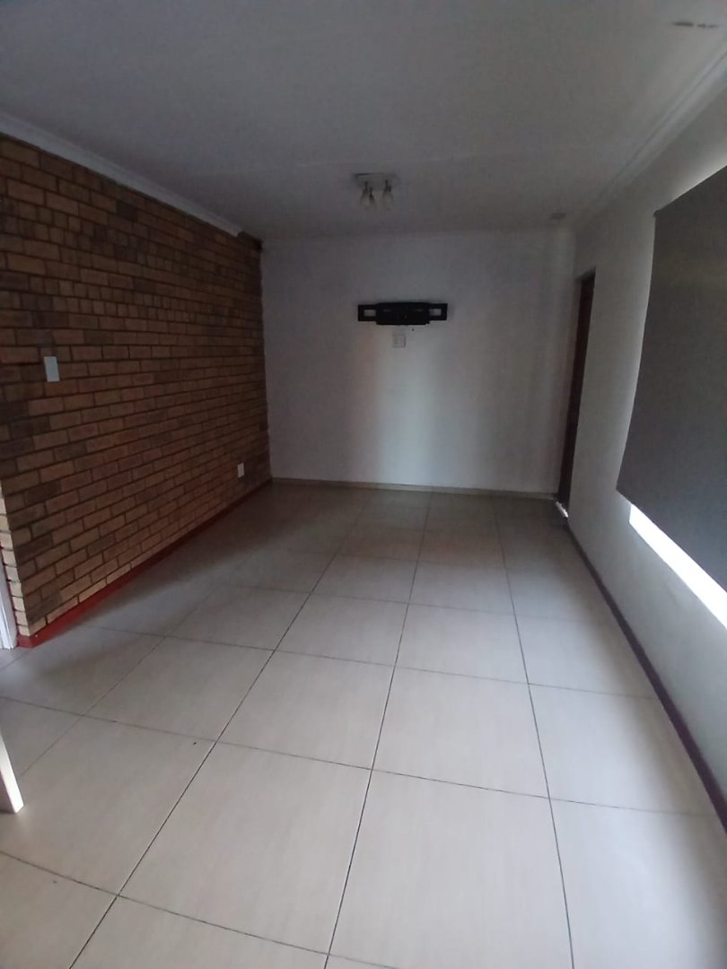 To Let 2 Bedroom Property for Rent in Rondevlei Park Western Cape